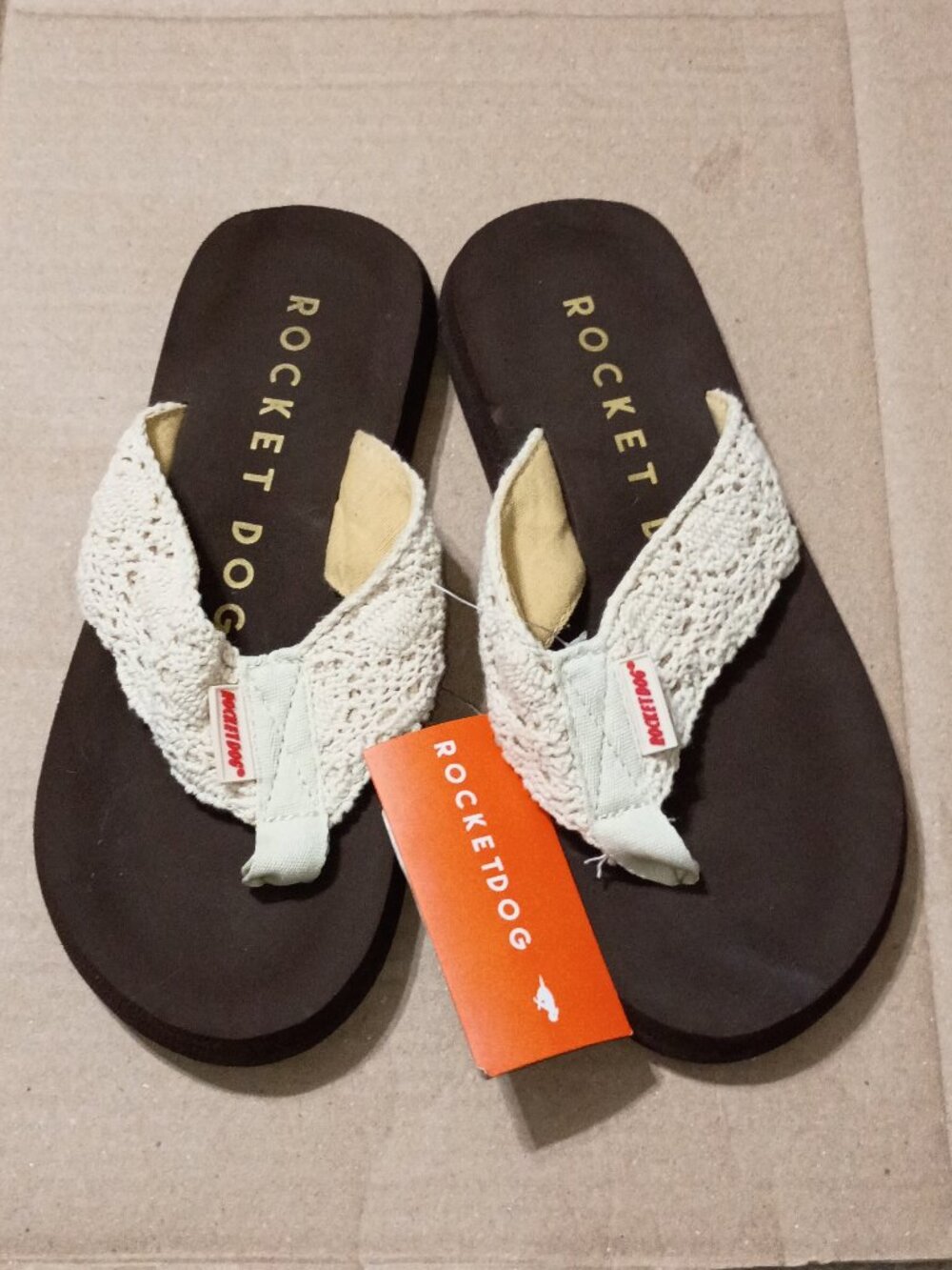 Nwt Womens Rocket Dog Crochet Flip Flops  size 6